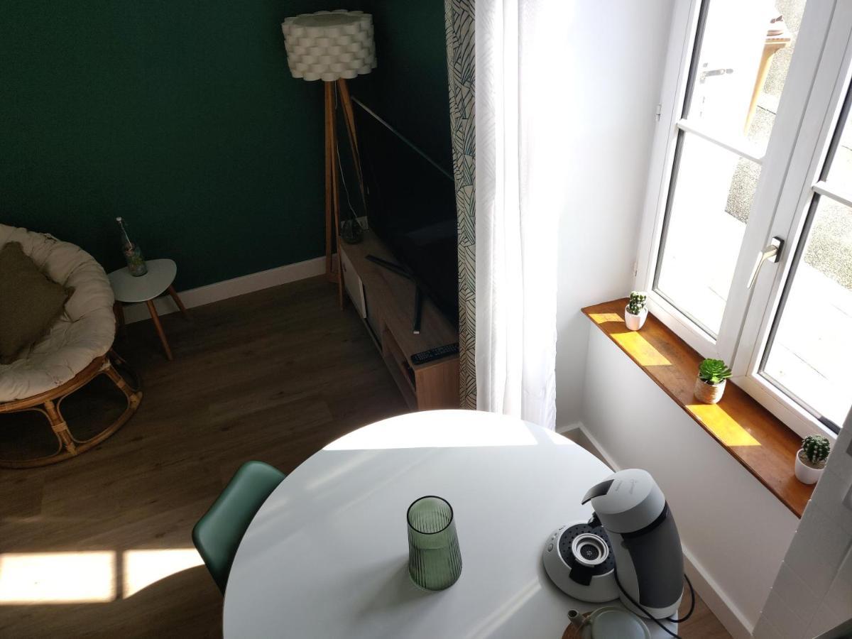 Scandinave - Proche Gare & Centre-Ville - Stationnement - Cour Interieure Table & Chaises 쎙브히육 외부 사진