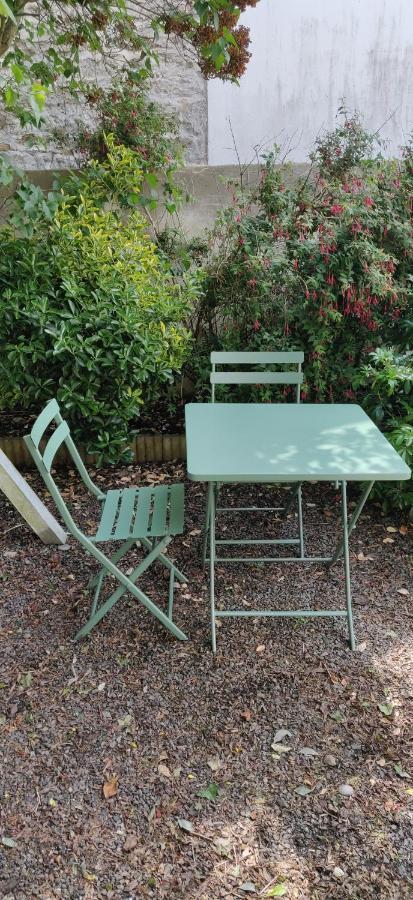 Scandinave - Proche Gare & Centre-Ville - Stationnement - Cour Interieure Table & Chaises 쎙브히육 외부 사진